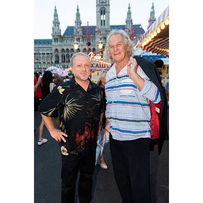 Circus Roncalli: Stars auf Gala-Premiere