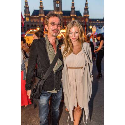 Circus Roncalli: Stars auf Gala-Premiere