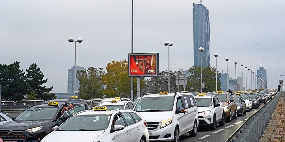 Demo: 3.000 Taxis legten Wien lahm