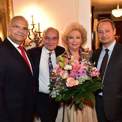 Birgit Sarata bat zum Get-Together