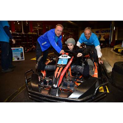 Licht ins Dunkel: Promi-Go-Kart-Rennen