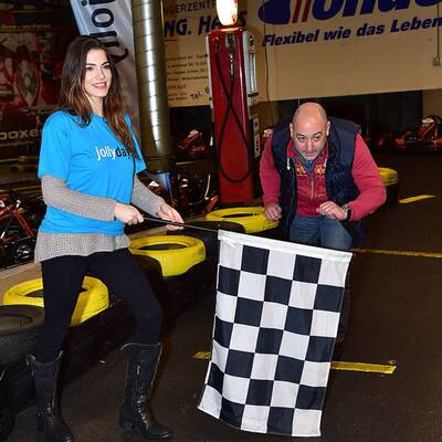 Licht ins Dunkel: Promi-Go-Kart-Rennen