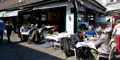 Naschmarkt: Standler trotzen Baustelle