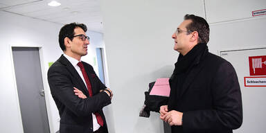 Strache mit Anwalt