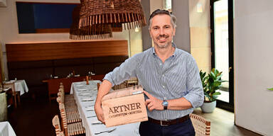 Rauchverbot: Jugendliche und zwei Wirte klagen auch