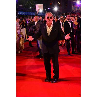 Die Stars treffen am roten Teppich des Life Ball 2014 ein