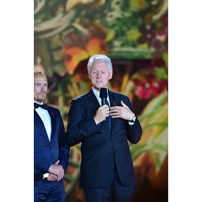 Stars und glamouröse Kostüme am Life Ball