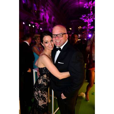 Stars und glamouröse Kostüme am Life Ball