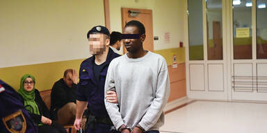 Fl&uuml;chtling t&ouml;tete Helferin nach Sex-Party