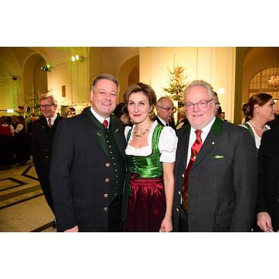 Promis & Polit-Stars beim Jägerball 2016