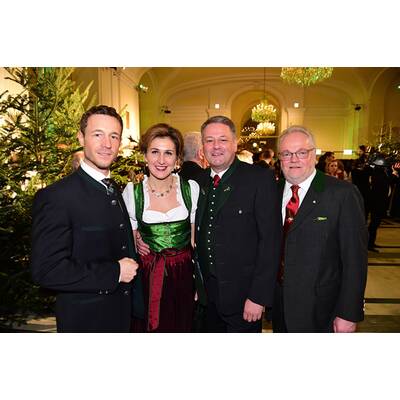 Promis & Polit-Stars beim Jägerball 2016