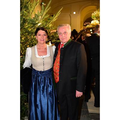 Promis & Polit-Stars beim Jägerball 2016