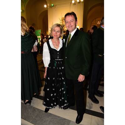 Promis & Polit-Stars beim Jägerball 2016