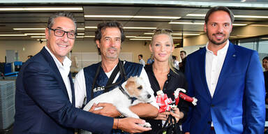 Philippa Strache: Erster Auftritt als Tierschutz-Beauftragte