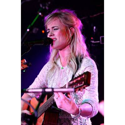 The Common Linnets: Ilse Delange in Wien