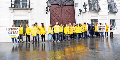 1,5 Mio. Mails gegen CETA: Morgen sagt Parlament Ja