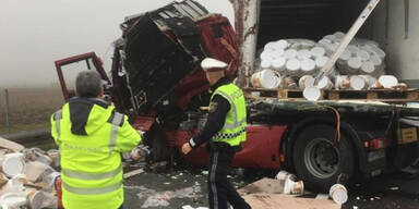 Schoko-Lkw crasht: A2 wegen Haselnusscreme gesperrt