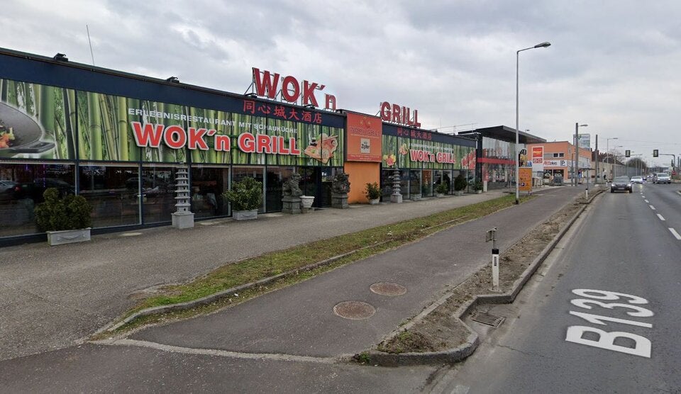 Auto krachet in Asia Restaurant