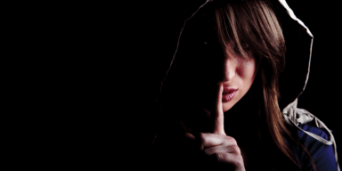 ASMR: Entspannung mit Fl&uuml;ster-Rollenspielen?