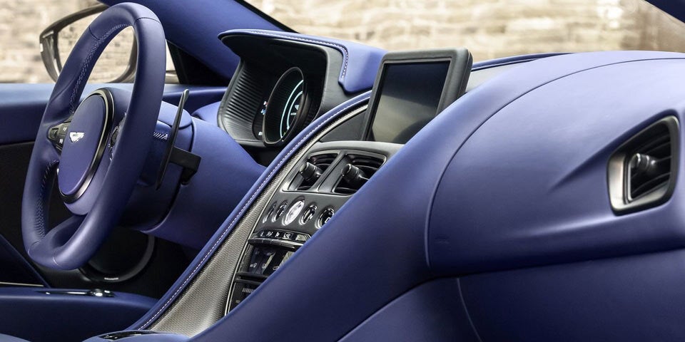 Aston Martin DB11 jetzt auch mit V8-Motor