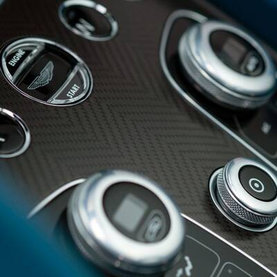 Aston Martin Vanquish Volante