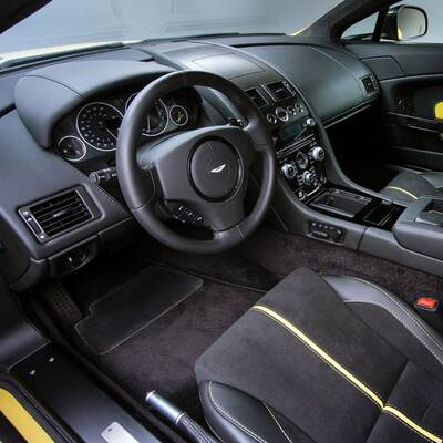 Aston Martin Vantage V12 S