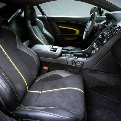 Aston Martin Vantage V12 S