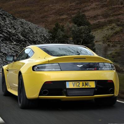 Aston Martin Vantage V12 S