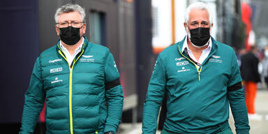 Aston Martin Teamchef Otmar Szafnauer und Teambesitzer Lawrence Stroll