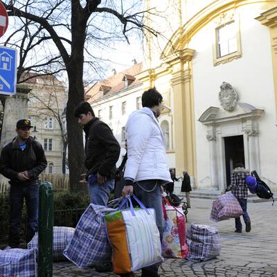 Flüchtlinge ziehen ins Servitenkloster ein