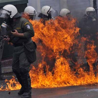 Ausschreitungen in Athen eskalieren