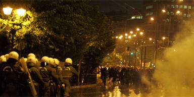 Krawalle bei Demo in Athen