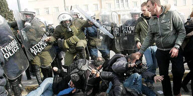 Griechenland: Straßenschlachten in Athen 