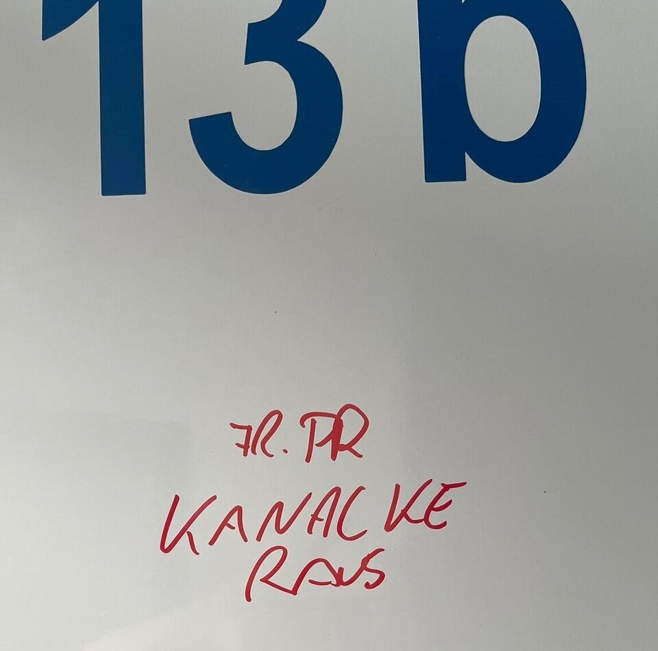 Beschmierte Ordinationstür