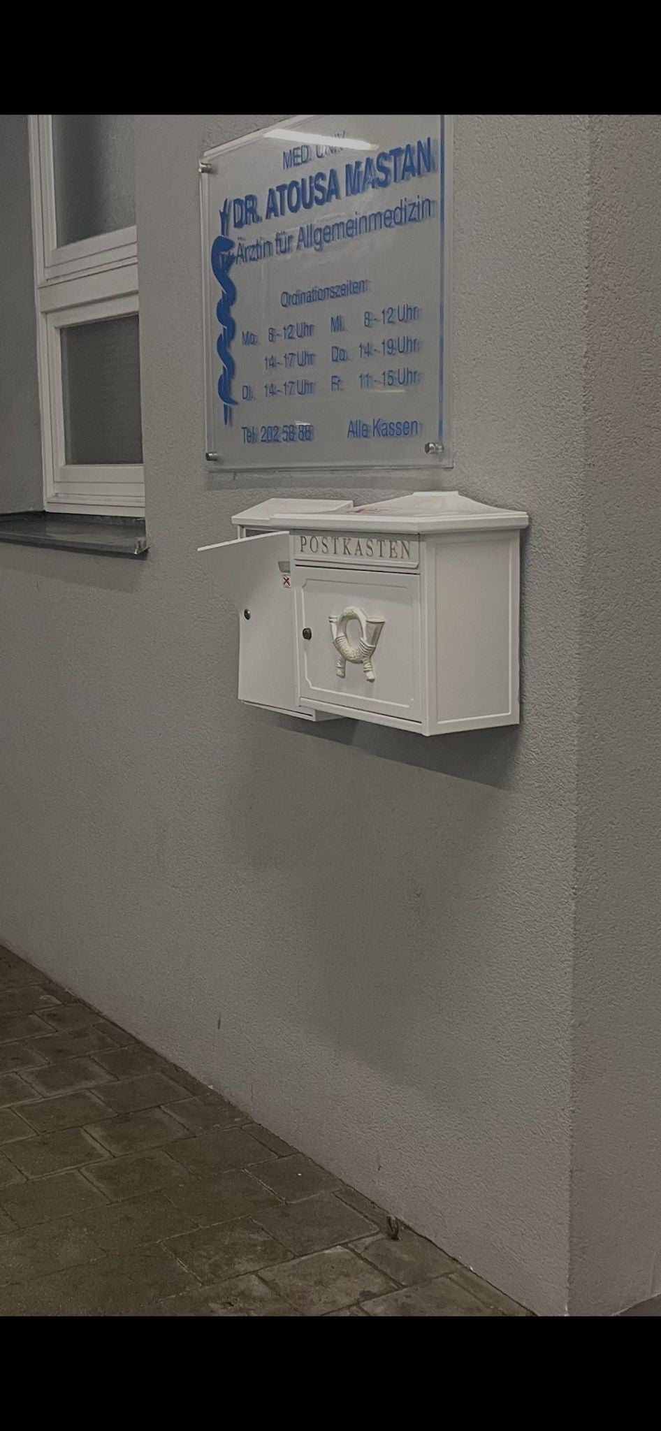 Aufgebrochener Briefkasten