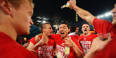 Stöger führt Köln in die Bundesliga 