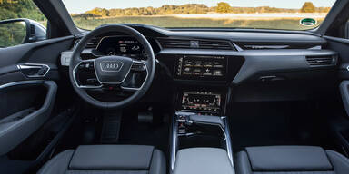 Audi greift mit dem e-tron S (Sportback) an