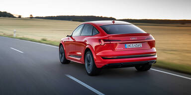 Audi greift mit dem e-tron S (Sportback) an
