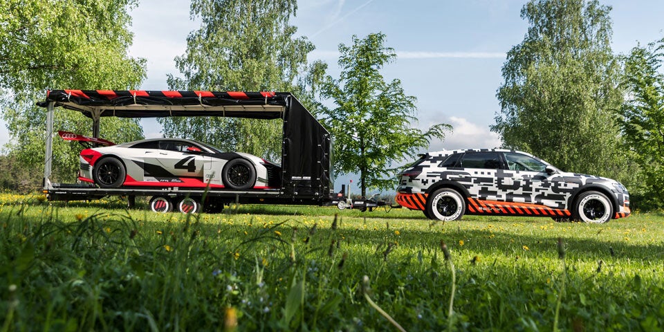 Audi fährt seine E-Autos zum GTI-Treffen