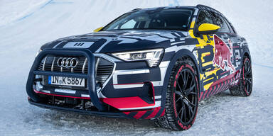 Audis Elektro-SUV stürmt die Streif hoch