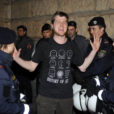 Polizei räumt besetztes Audimax