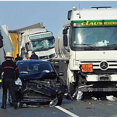 Massen-Crash auf der A8 in Bayern