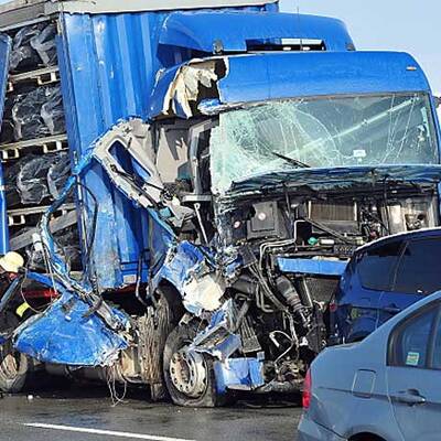 Massen-Crash auf der A8 in Bayern