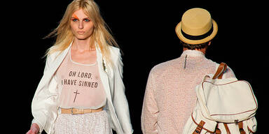 "Ausl&auml;nder" Fashion Show