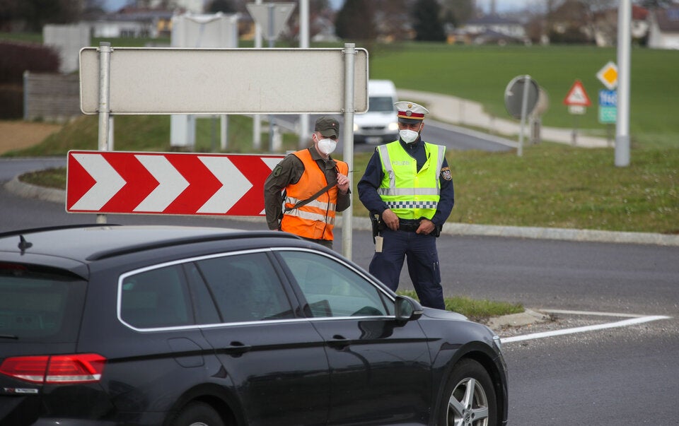 Ausreisetets in Braunau: Bevölkerung hielt sich daran