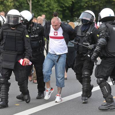 Schwere Ausschreitungen in Warschau