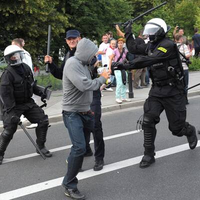 Schwere Ausschreitungen in Warschau