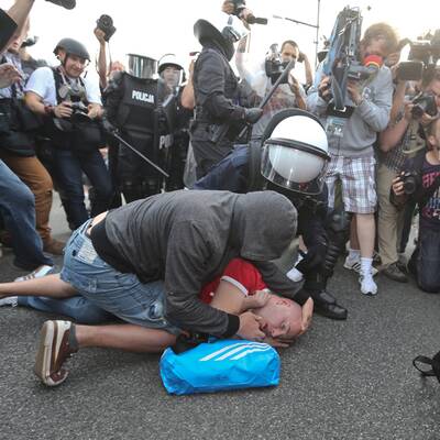 Schwere Ausschreitungen in Warschau