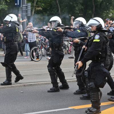 Schwere Ausschreitungen in Warschau