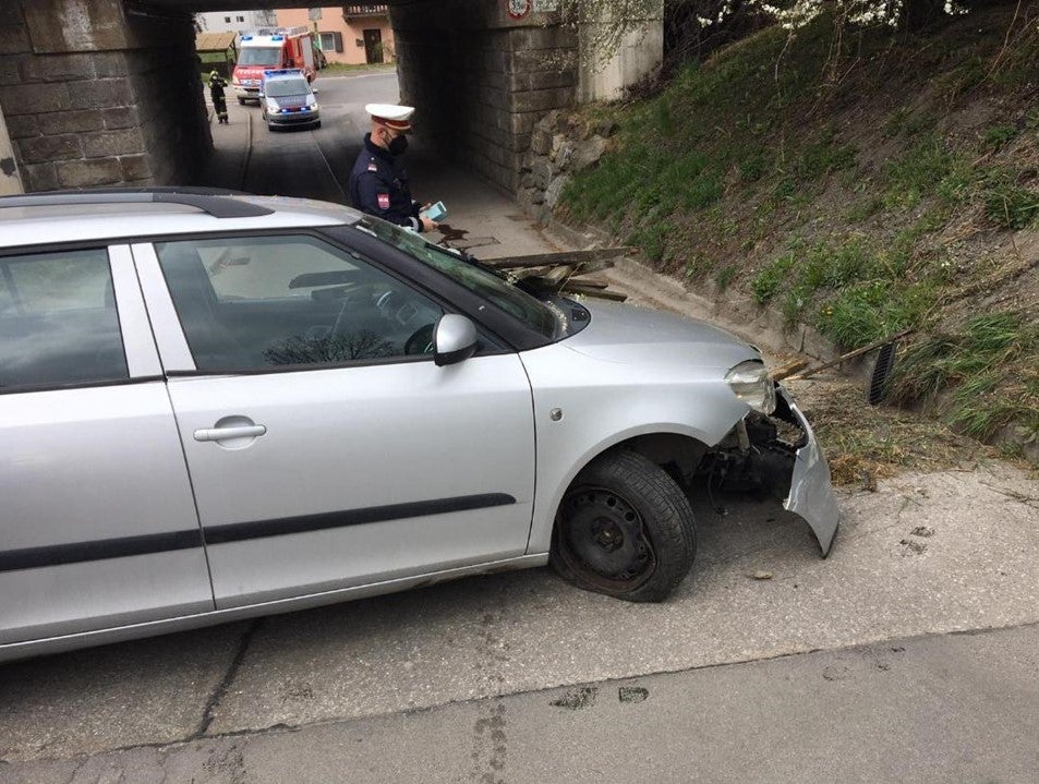 Steirerin bei Autounfall fast durchbohrt worden
